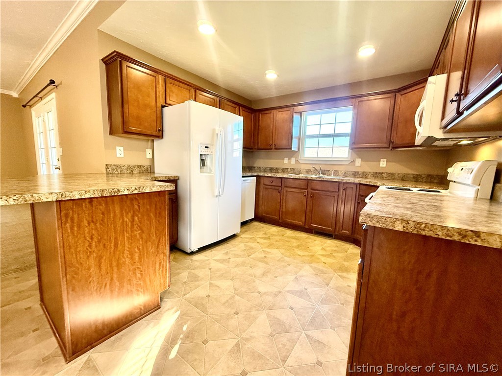 406 Crest Way Property Photo 15