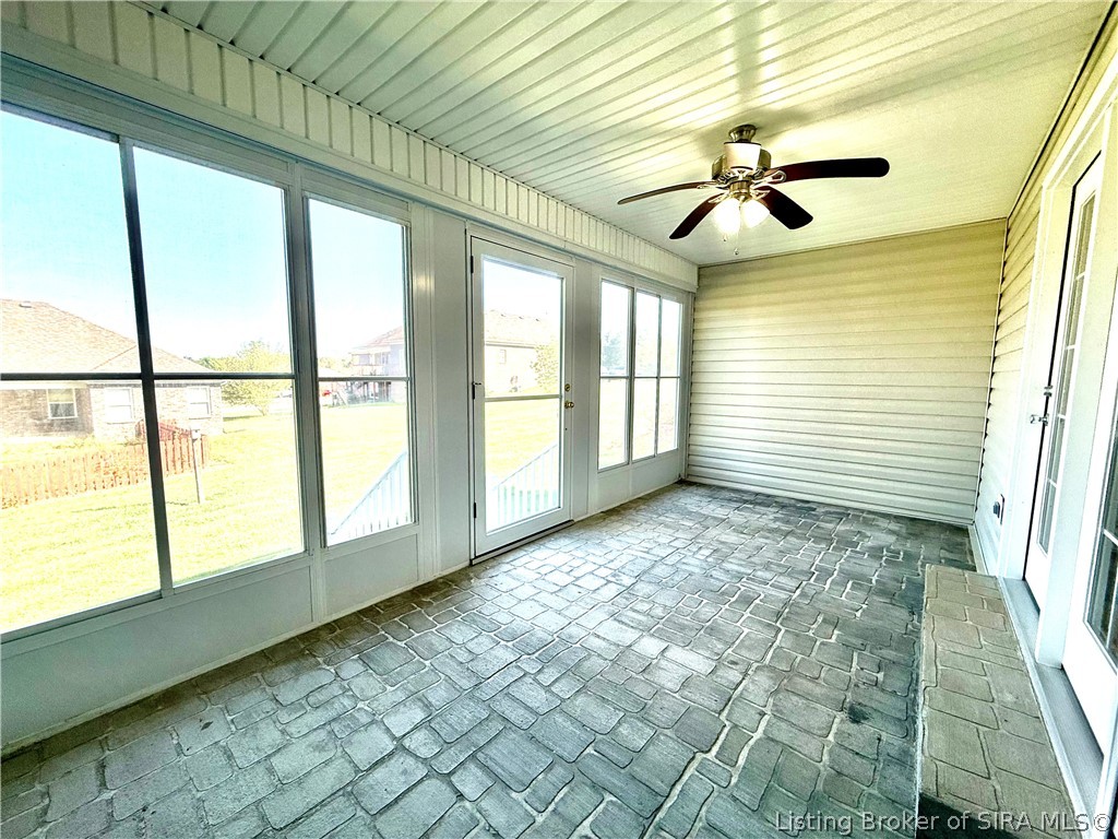 406 Crest Way Property Photo 32