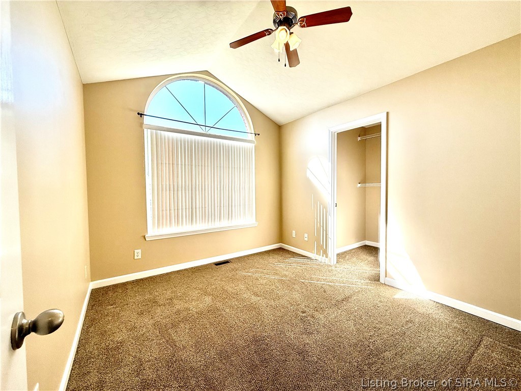 406 Crest Way Property Photo 33
