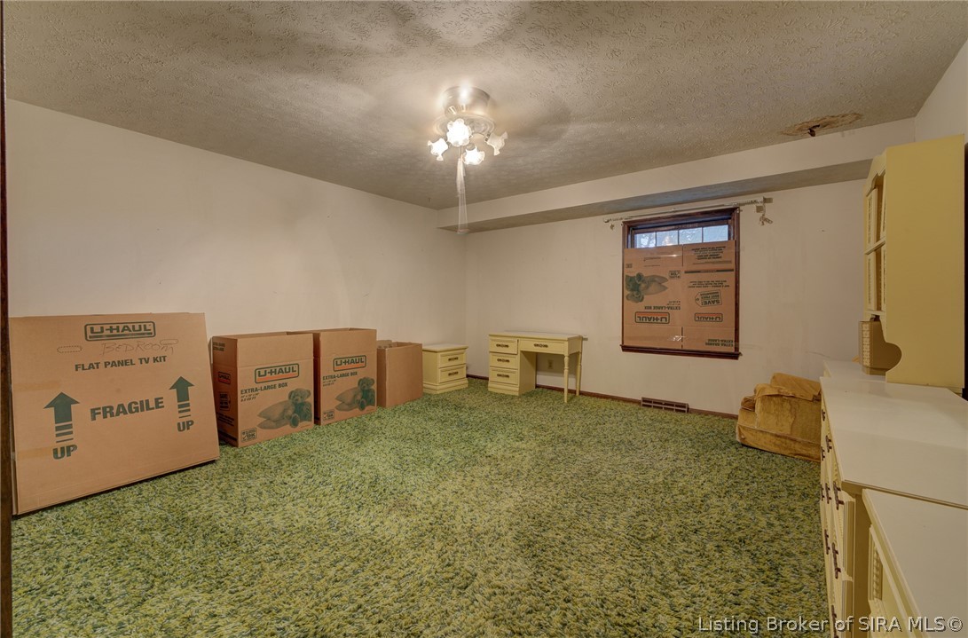 7007 Highway 31 E Property Photo 9