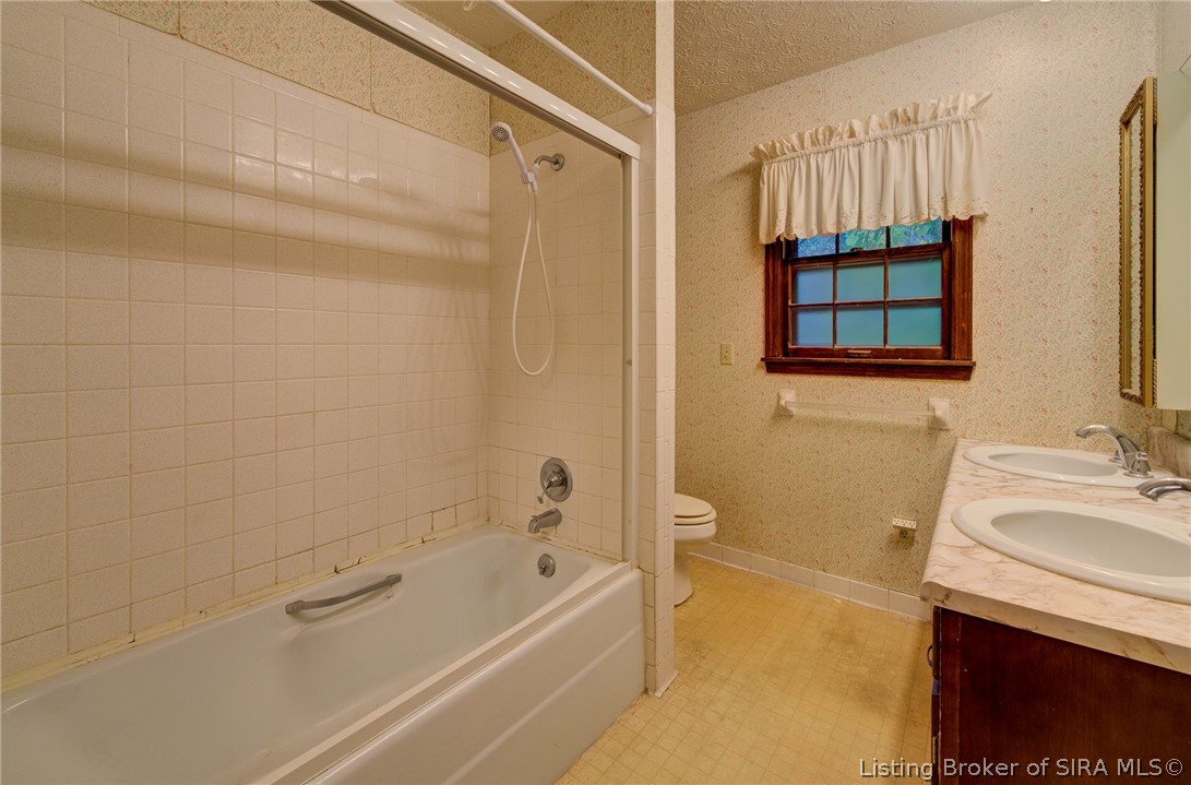 7007 Highway 31 E Property Photo 10