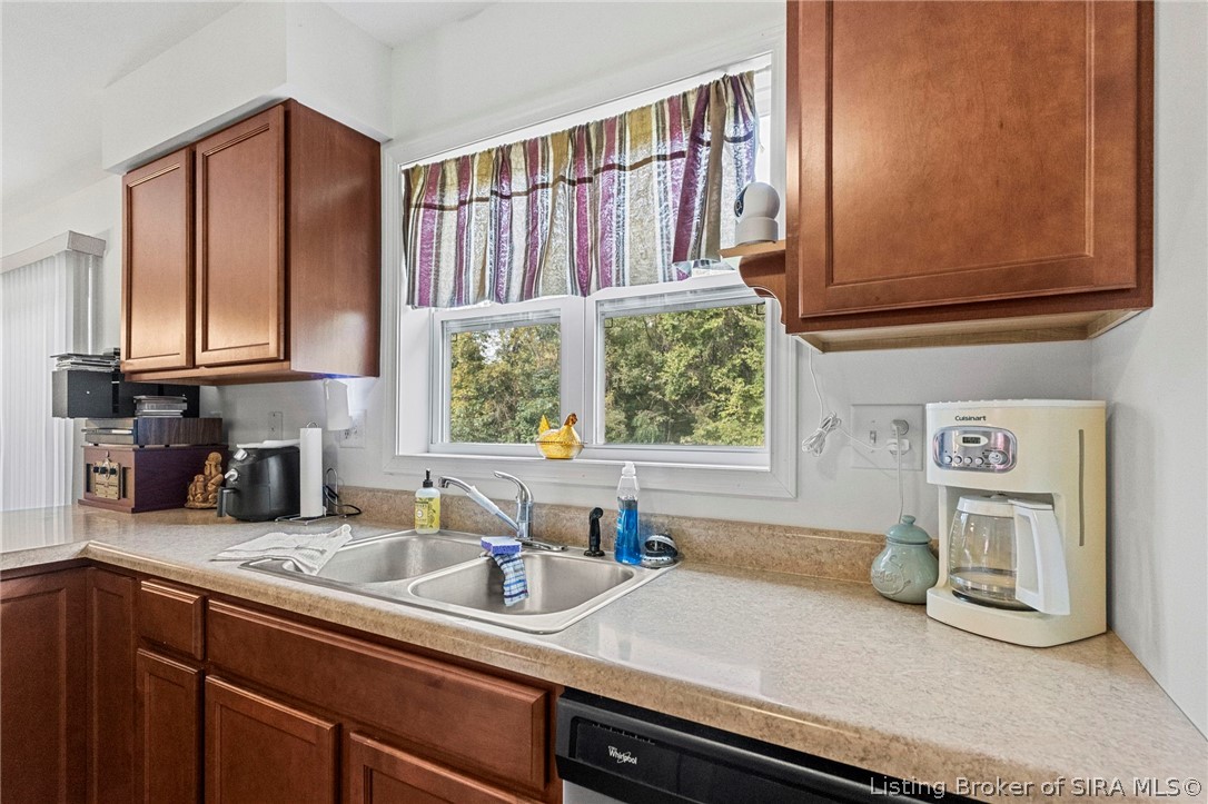 3211 E Geyman Hill Road Property Photo 10
