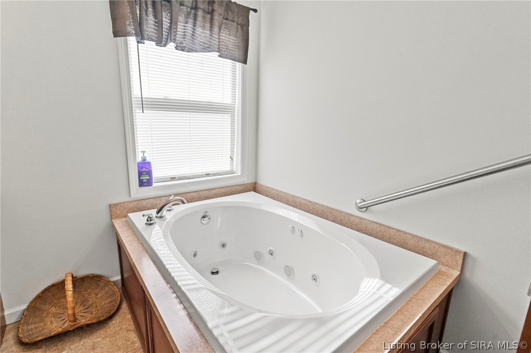3211 E Geyman Hill Road Property Photo 18