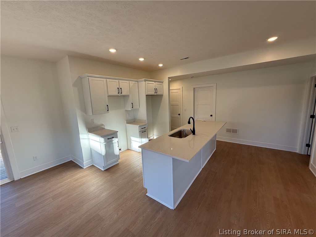 8046 Hudson Lane Property Photo 4