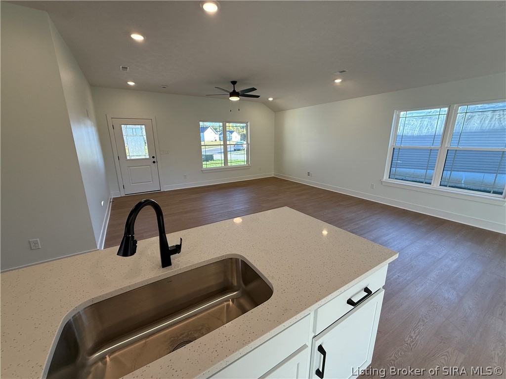 8046 Hudson Lane Property Photo 6