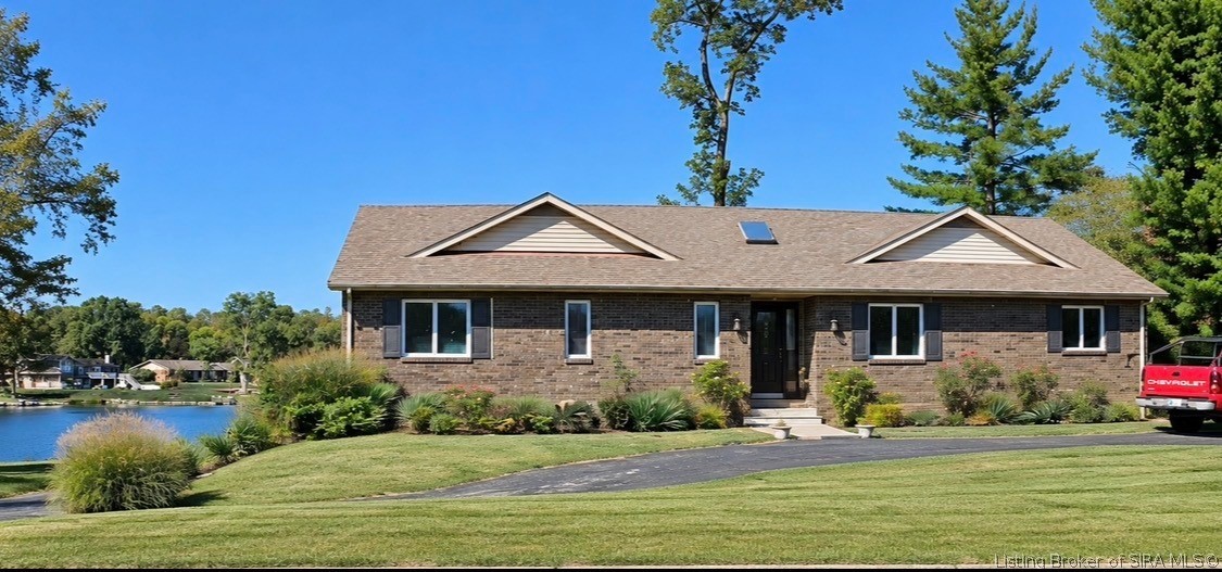 255 N Lakeside Drive Property Photo 1