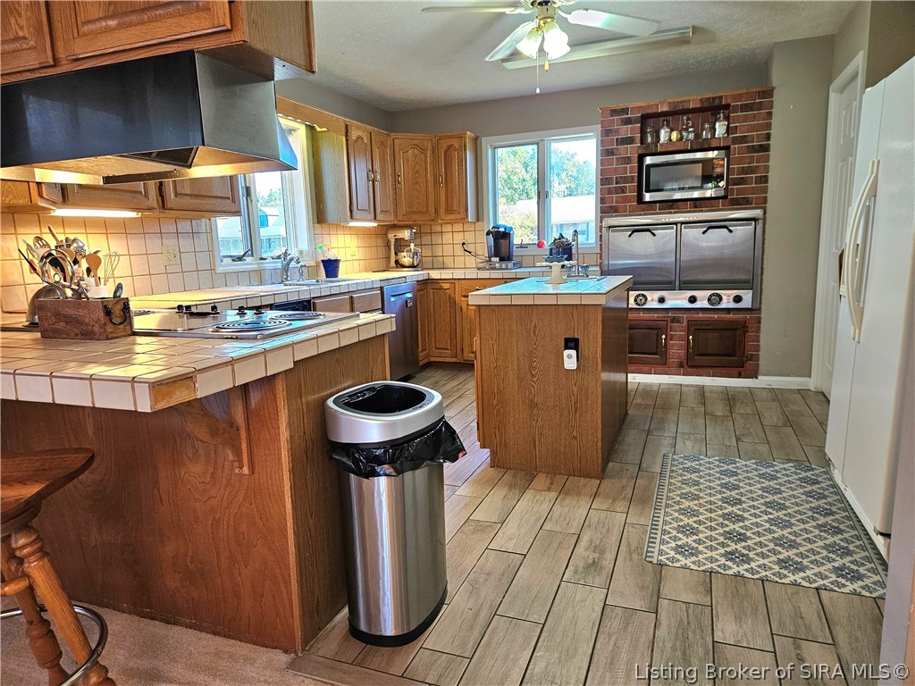 255 N Lakeside Drive Property Photo 11