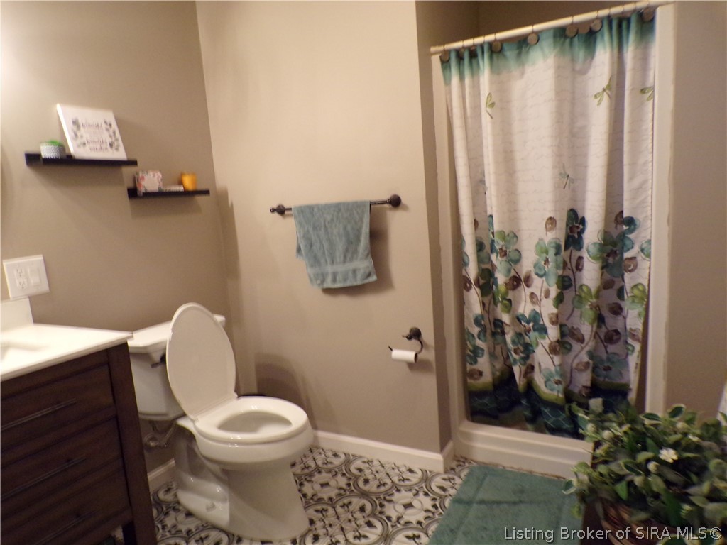 255 N Lakeside Drive Property Photo 17