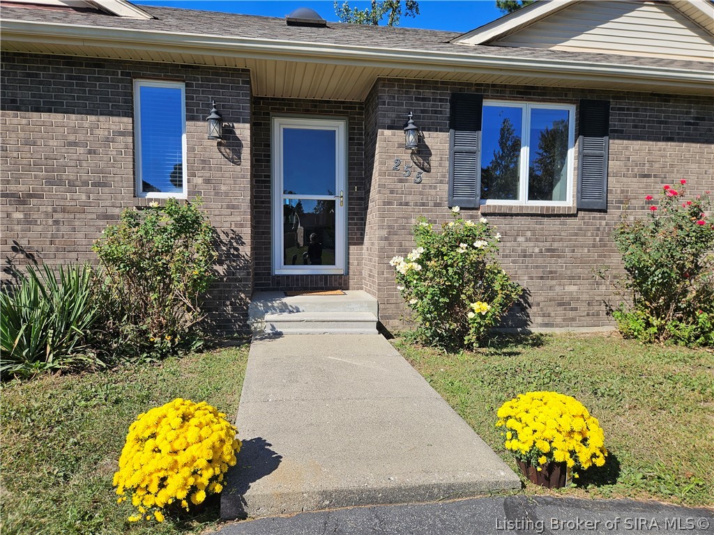 255 N Lakeside Drive Property Photo 18