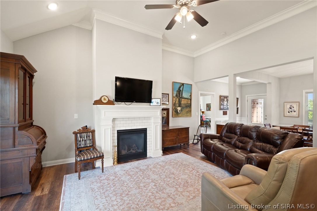 688 Sun Studio Drive Property Photo 10