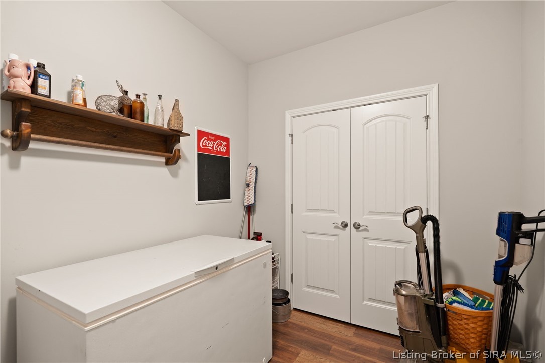 688 Sun Studio Drive Property Photo 37