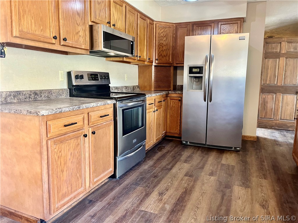 310 Mouser Street Property Photo 4
