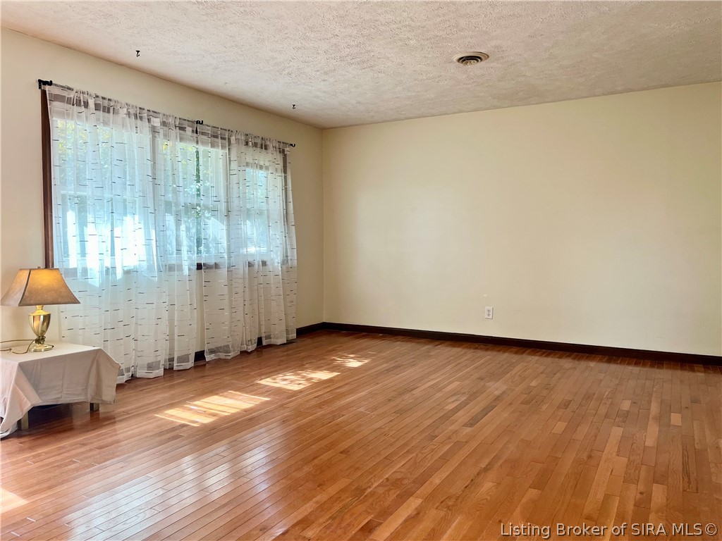 310 Mouser Street Property Photo 7