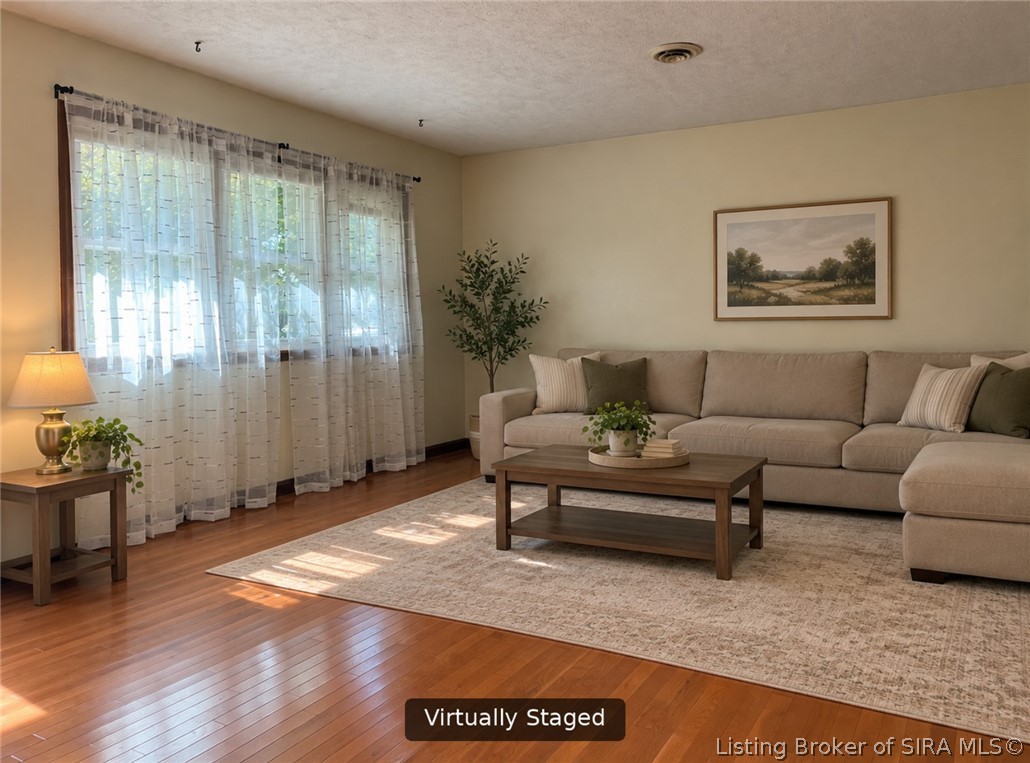 310 Mouser Street Property Photo 8