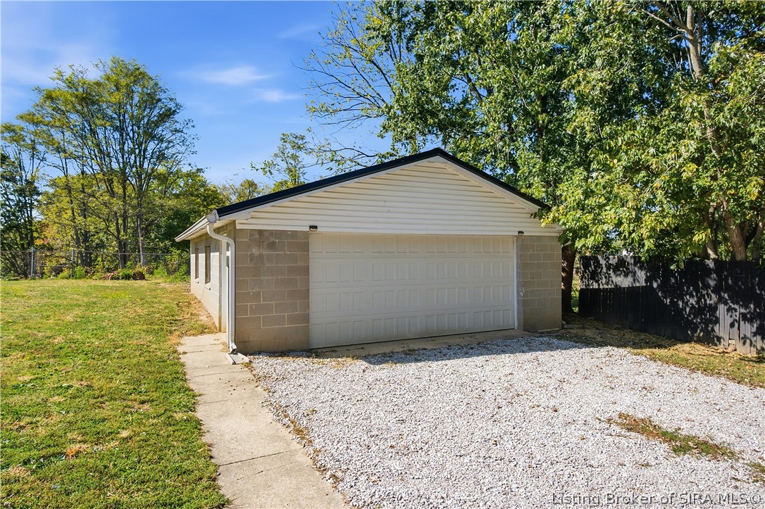 6701 Neighbor Way Ne Property Photo 5