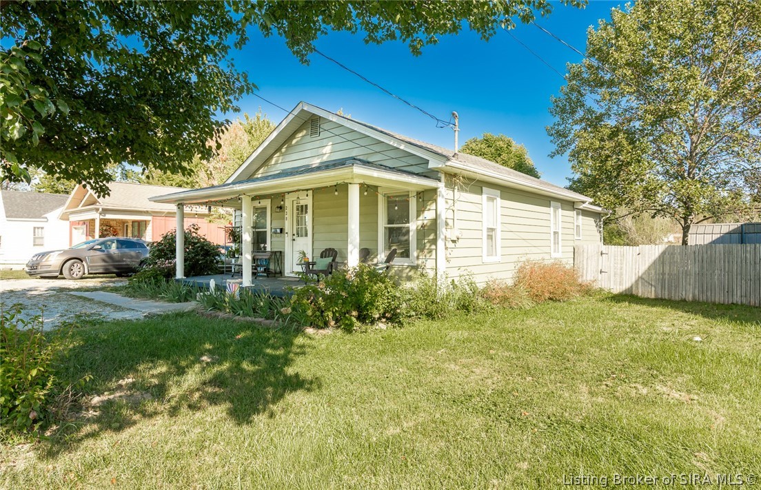 238 E Main Street Property Photo 1