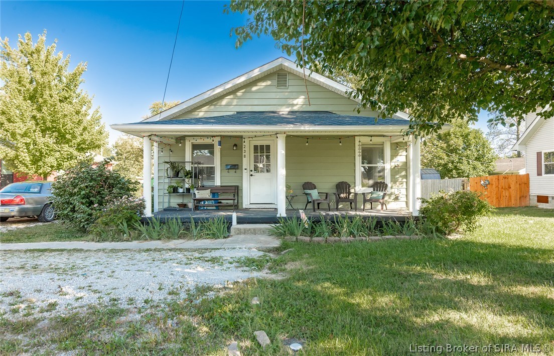 238 E Main Street Property Photo 2