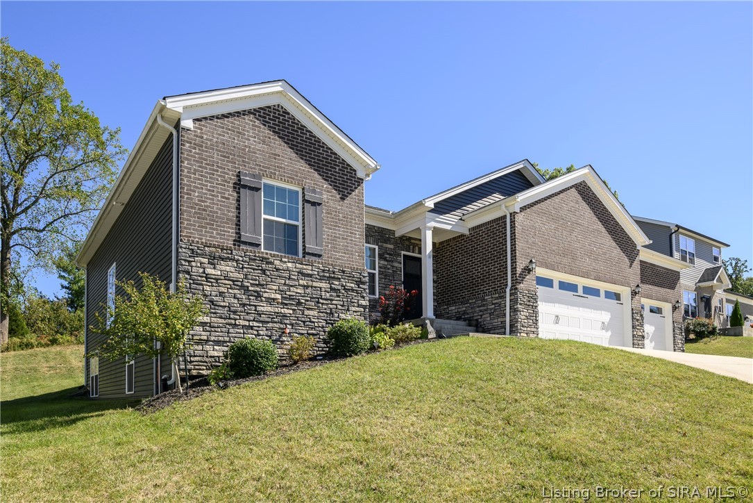 4003 Cedar Hill Court Property Photo 4