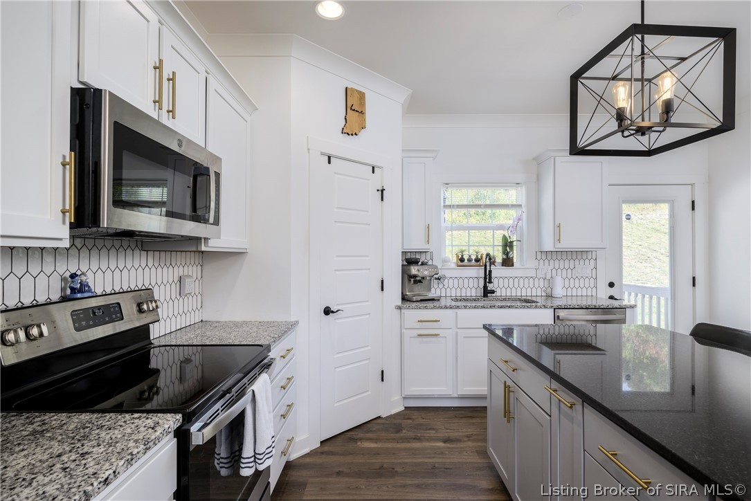 4003 Cedar Hill Court Property Photo 13