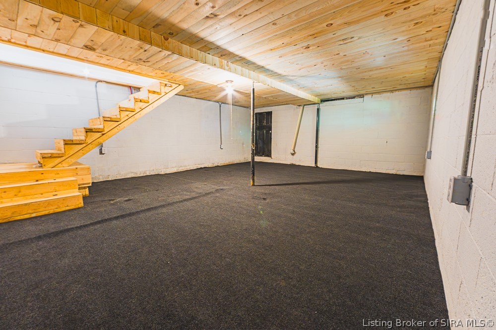 6725 E State Road 56 Property Photo 10