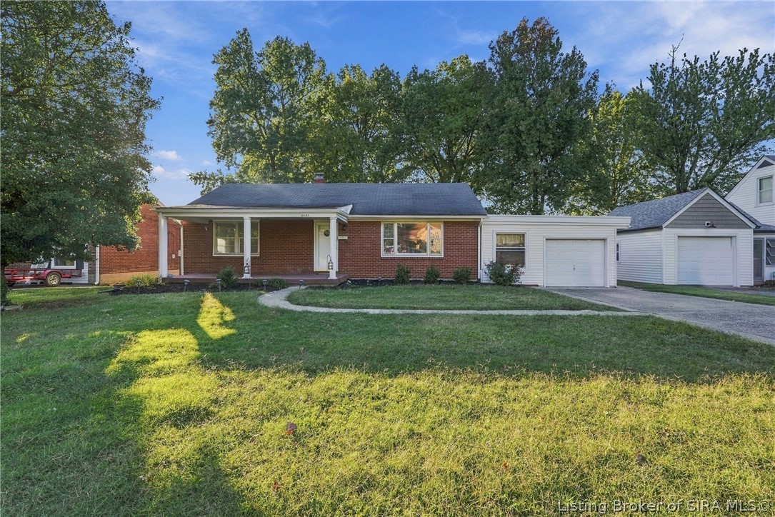 2647 Roanoke Avenue Property Photo 2