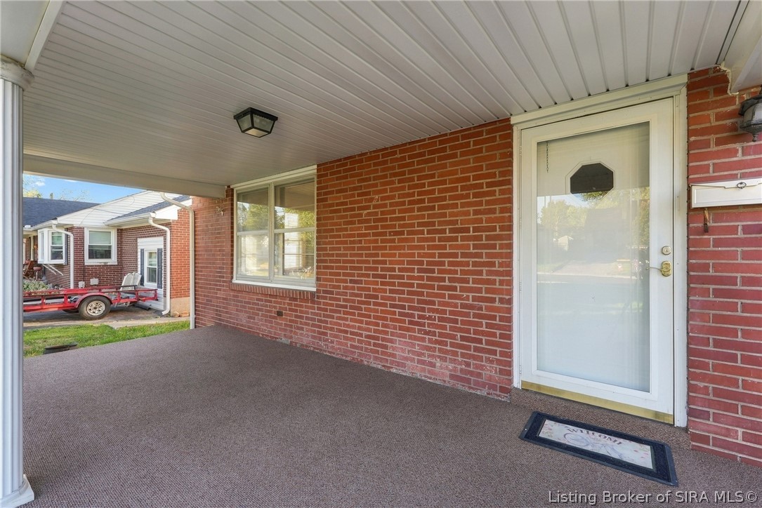 2647 Roanoke Avenue Property Photo 4
