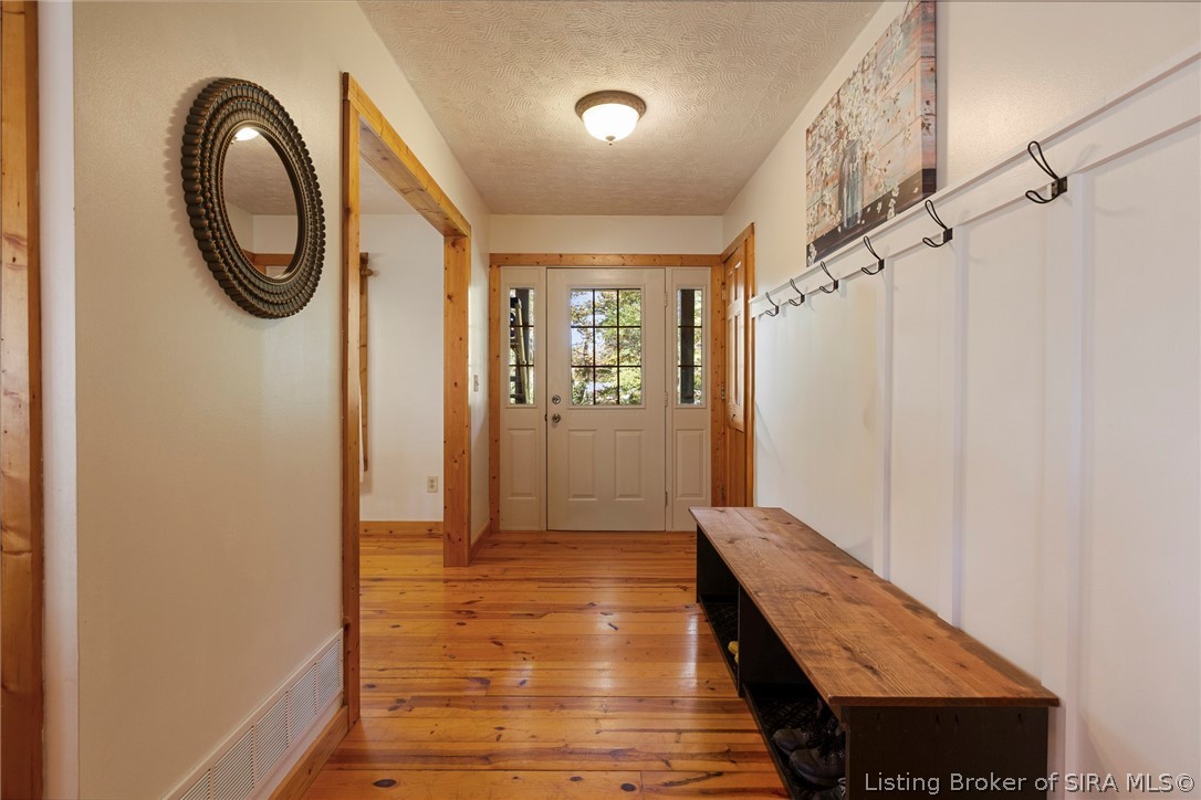3102 Emmons Lane Property Photo 3