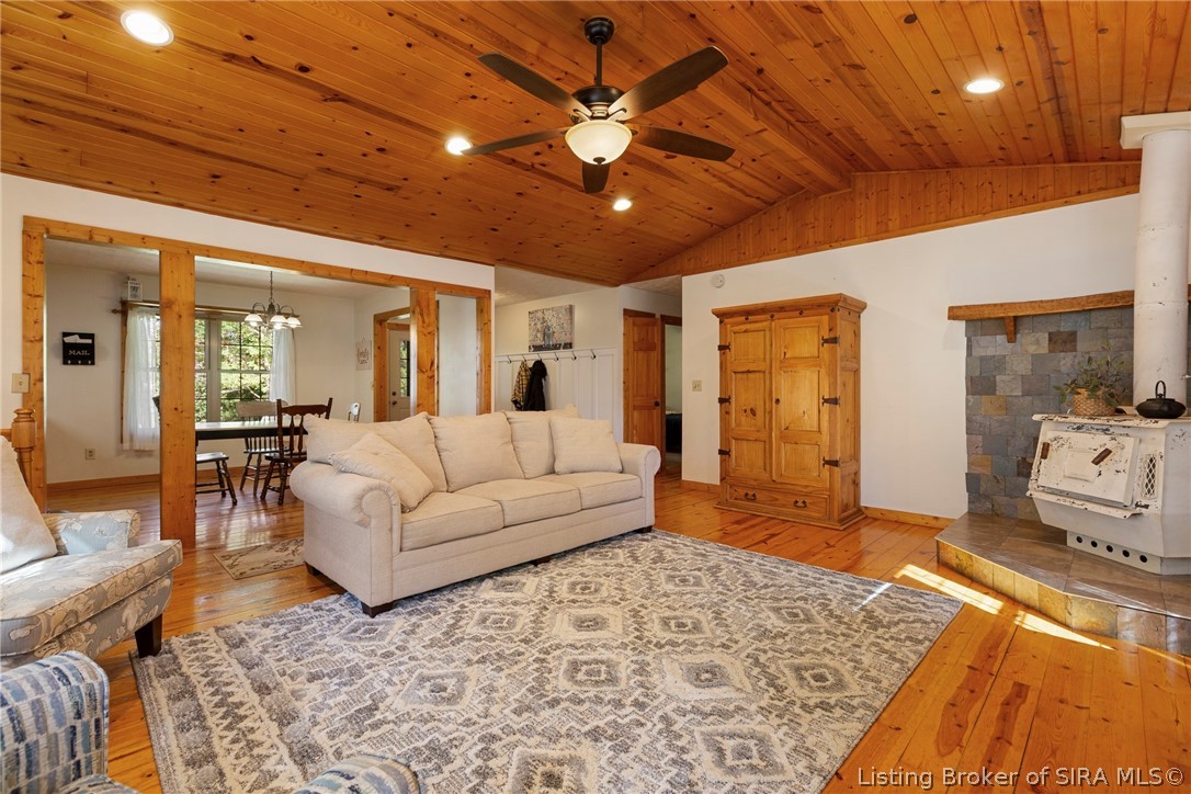 3102 Emmons Lane Property Photo 8