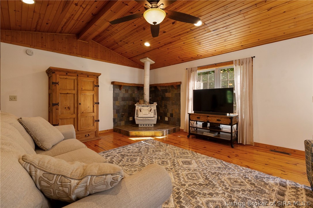 3102 Emmons Lane Property Photo 10