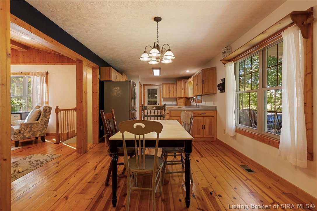 3102 Emmons Lane Property Photo 12
