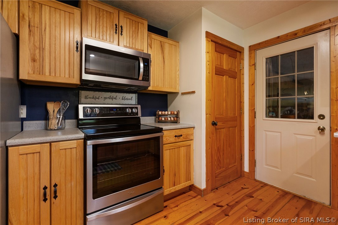 3102 Emmons Lane Property Photo 16
