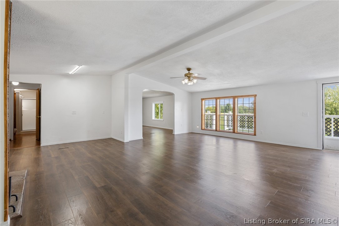 10055 Old Highway 111 Se Property Photo 14