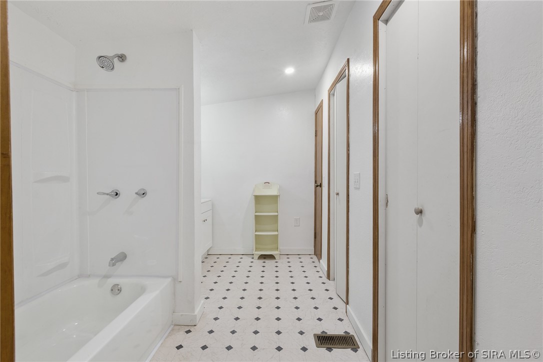 10055 Old Highway 111 Se Property Photo 26