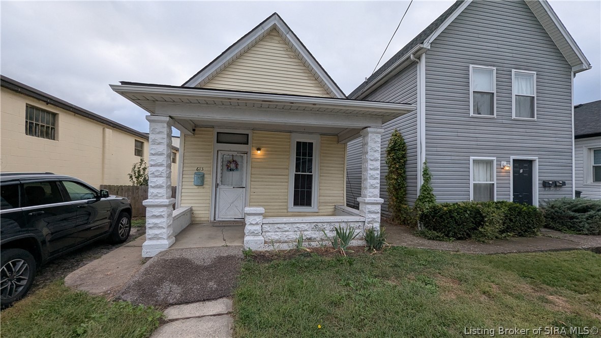 613 E 5th Street Property Photo 1