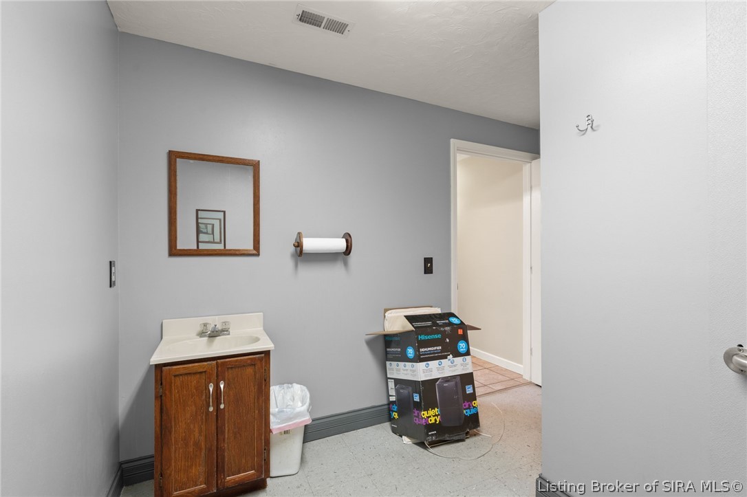 140 Pleasant Avenue Property Photo 24