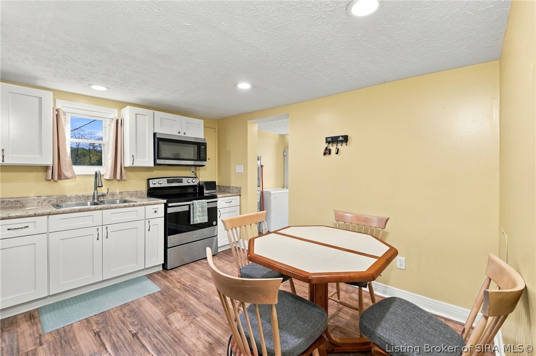 3059 Budd Road Property Photo 13