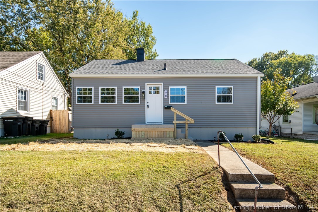 319 E Charlestown Avenue Property Photo 1