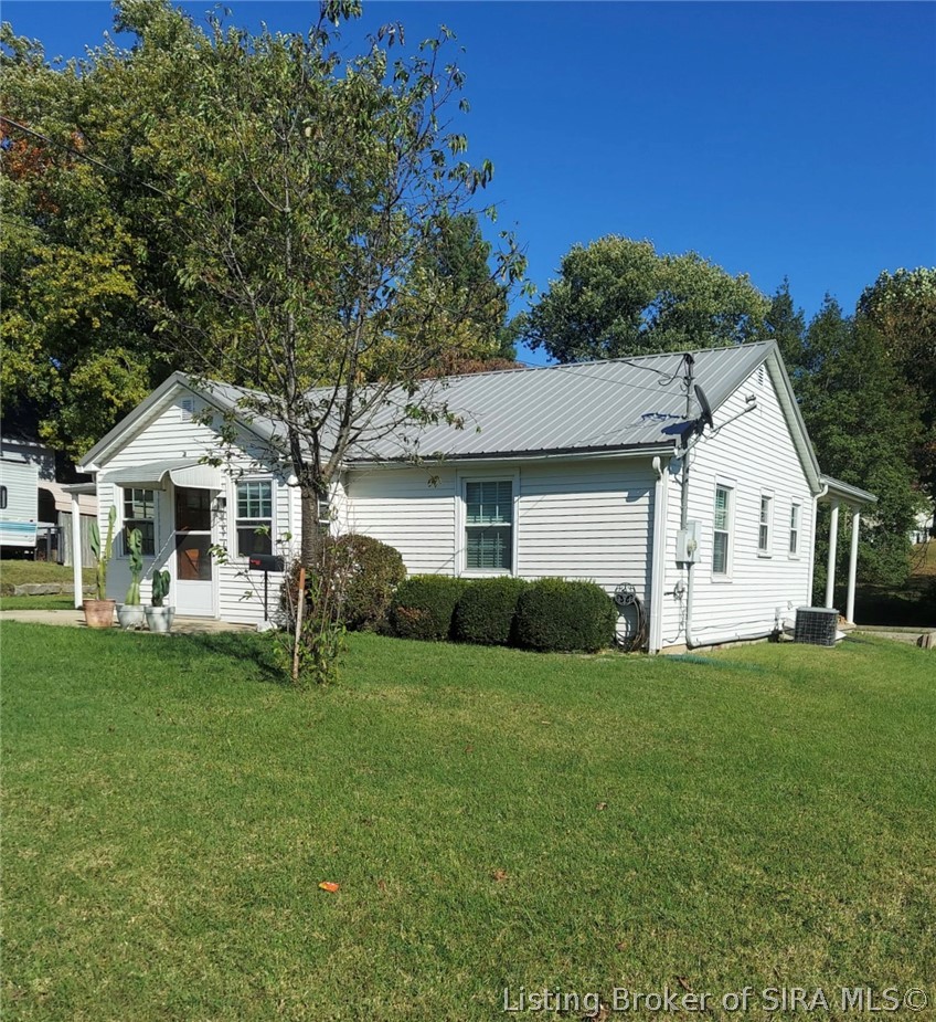 809 N High Street Property Photo 1