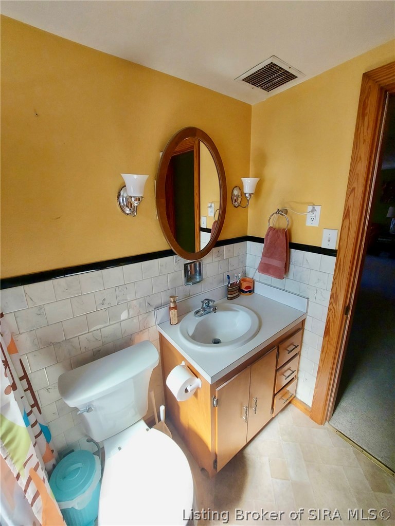 809 N High Street Property Photo 3