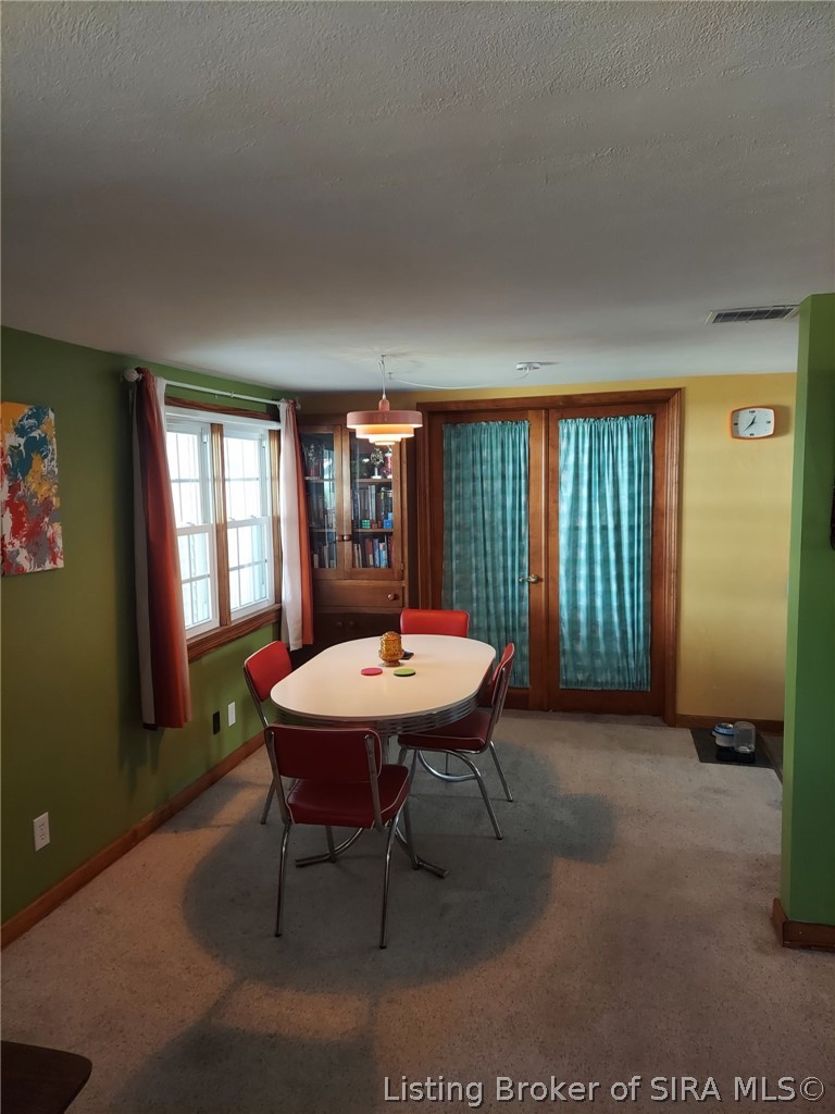 809 N High Street Property Photo 9