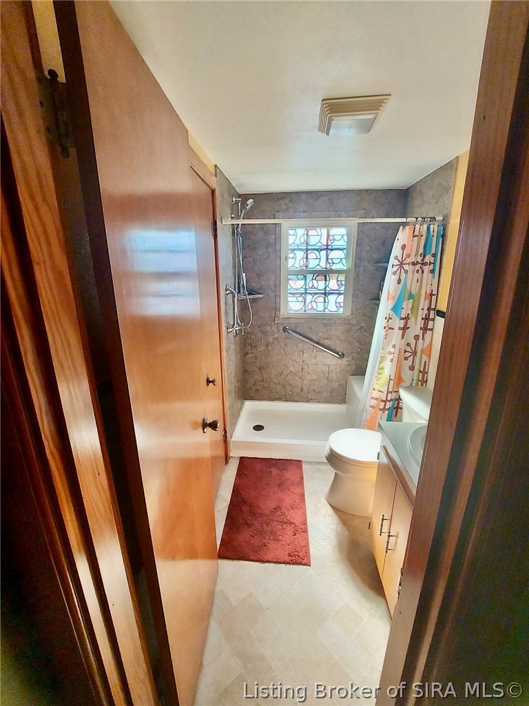 809 N High Street Property Photo 20