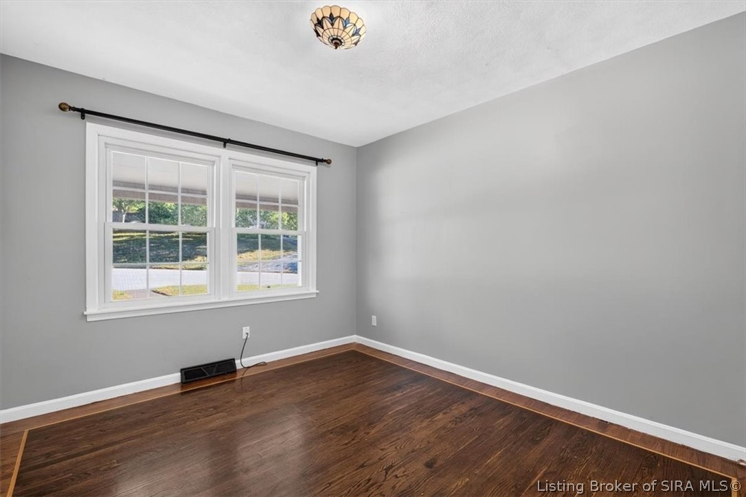 1006 Greenleaf Drive Property Photo 15