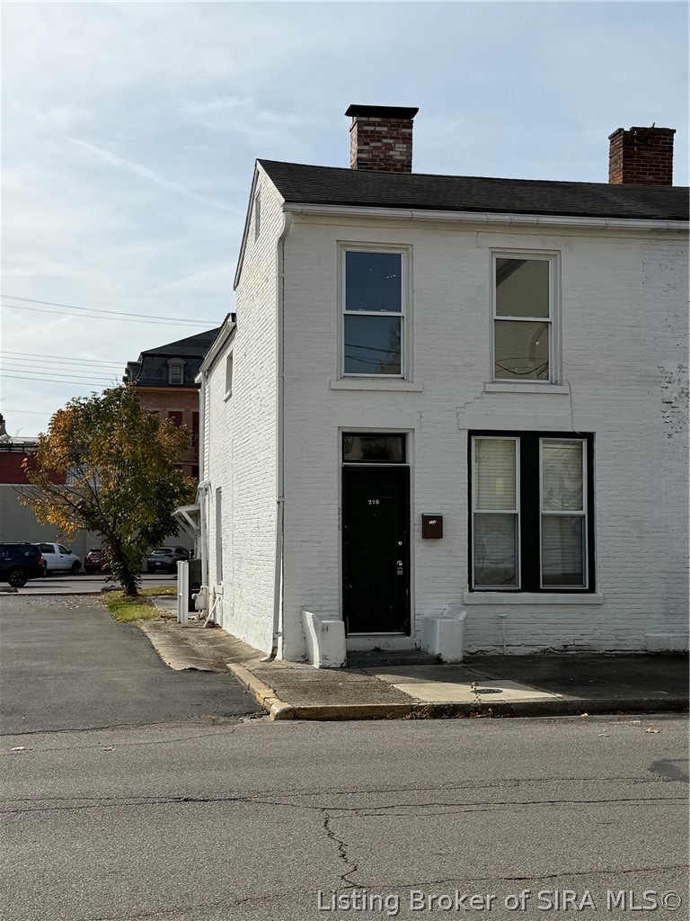 218 E Third Street Property Photo 1