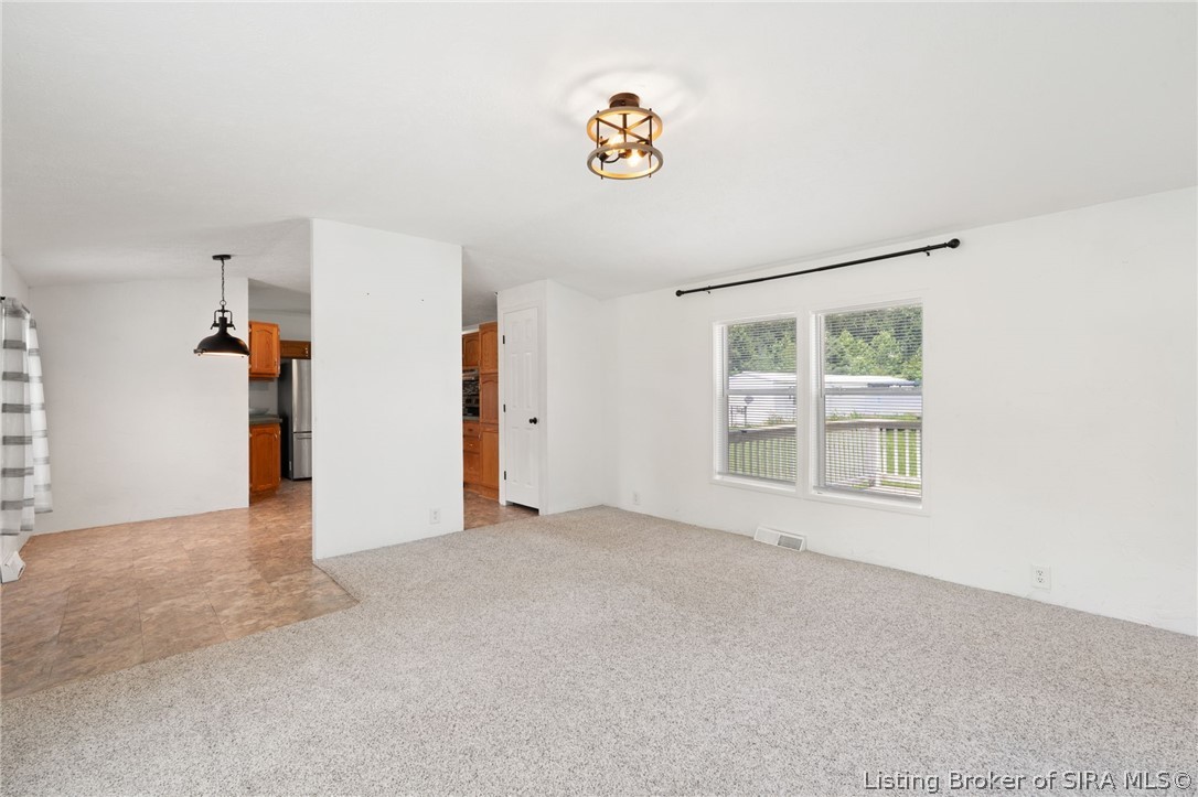 5137 N Vanlaningham Road Property Photo 8