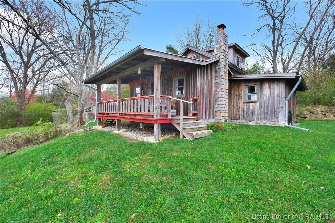 2945 N Greenbrier Road Property Photo 2