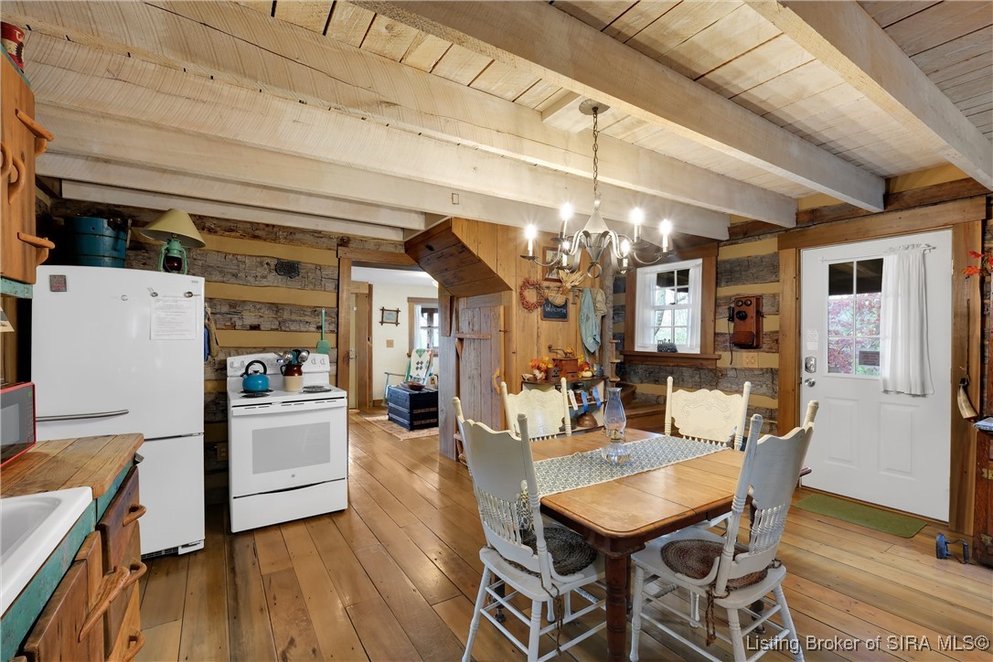 2945 N Greenbrier Road Property Photo 8