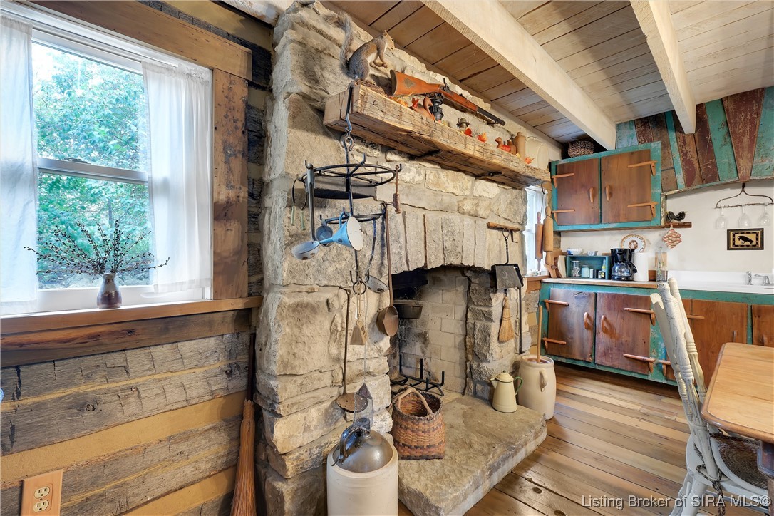 2945 N Greenbrier Road Property Photo 11