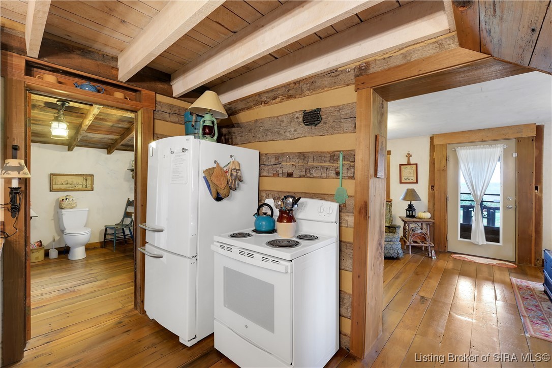2945 N Greenbrier Road Property Photo 16