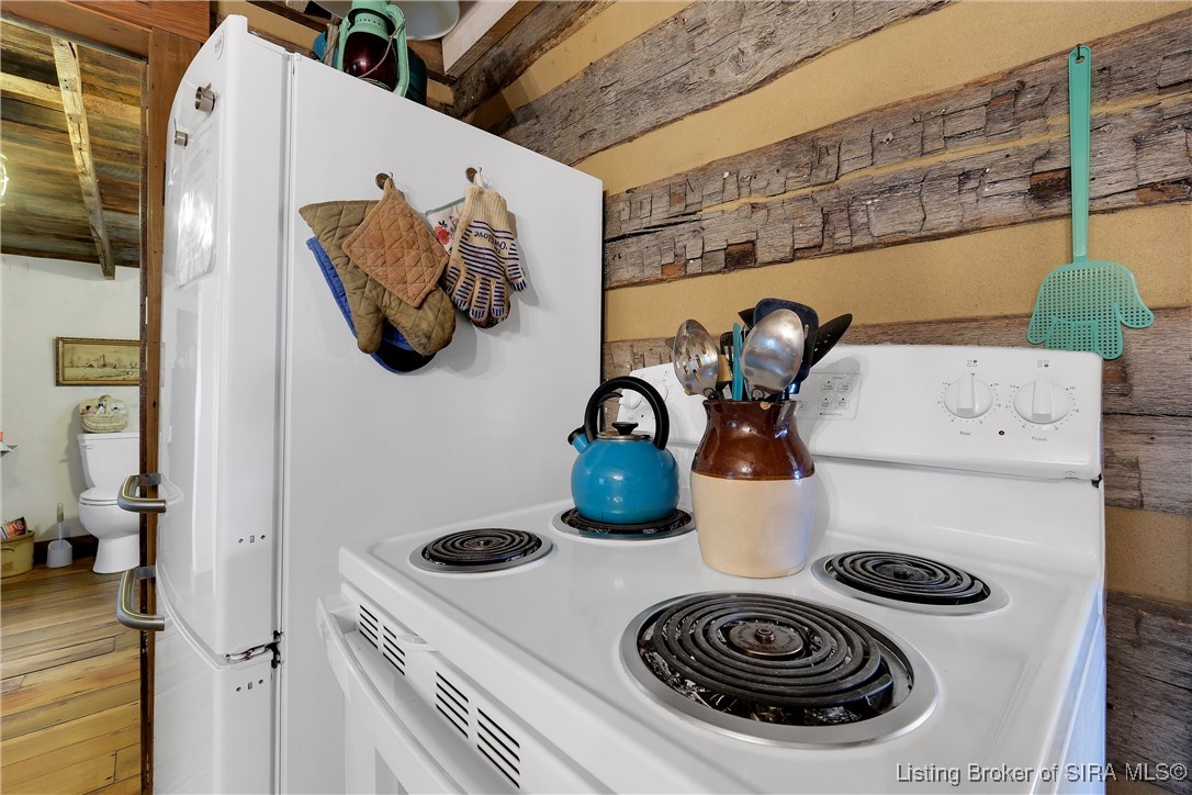 2945 N Greenbrier Road Property Photo 17