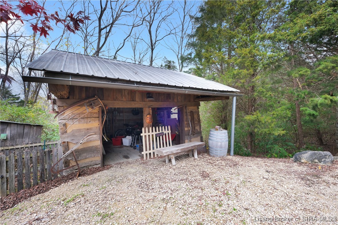 2945 N Greenbrier Road Property Photo 43